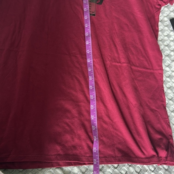 Nike Women's Maroon Short Sleeve Tee NWT - Picture 6 of 6